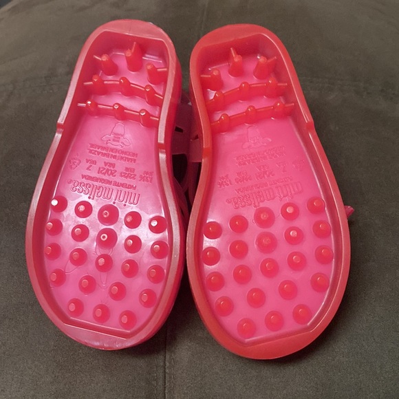 Mini Melissa Size 7 - Picture 2 of 2